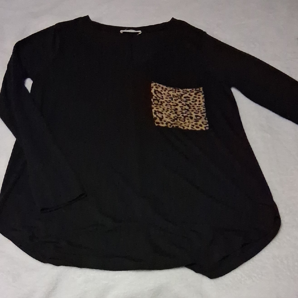 Zenana Outfitters Black Long Sleeve Top with Leopard Accent